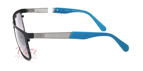 Kính mát Guess GU6842 02B
